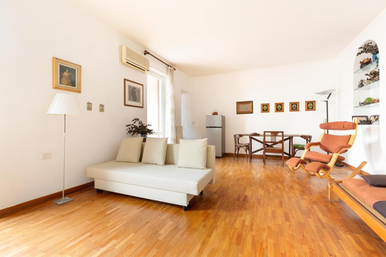 Cozy Apt With Balcony - Porta Romana District Milano Exterior foto